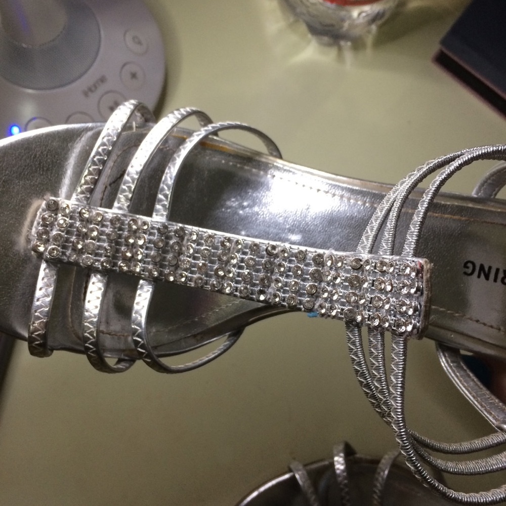 Silver Heels (9) - Prom/Pageant/Wedding - Picture 4 of 5